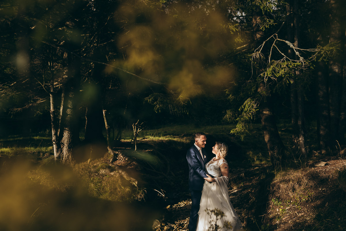 After Wedding Shooting im Spätsommer im Wald auf der Sommeralm