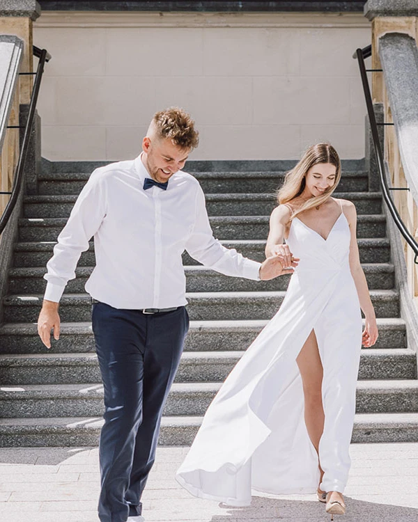 Heiraten in der Südoststeiermark, Hochzeit in der steirischen Toskana, Vorplatz Standesamt Feldbach